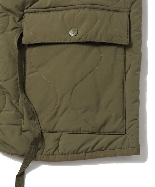 ADAM ET ROPE'(アダムエロペ)の「【WALK IN PARIS/ウォーク イン パリス】Mehari sleeveless jacket(ダウンベスト・メンズ・カーキ・L/M)」の16枚目の写真