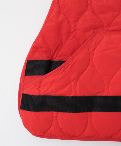 EKAL(エカル)の「WHITE MOUNTAINEERING QUILTING DOWN VEST(その他アウター・メンズ・BLACK/BROWN/RED・2/3)」の17枚目の写真
