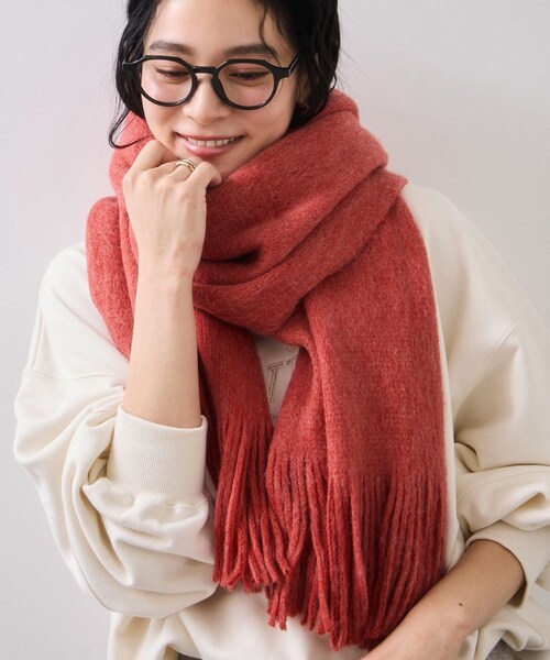 VIS（ビス）の「ミンクタッチもちもちストール（ストール/ショール・レディース・チャコール/キナリ/ベージュ系/レッド・F）」の4枚目の写真