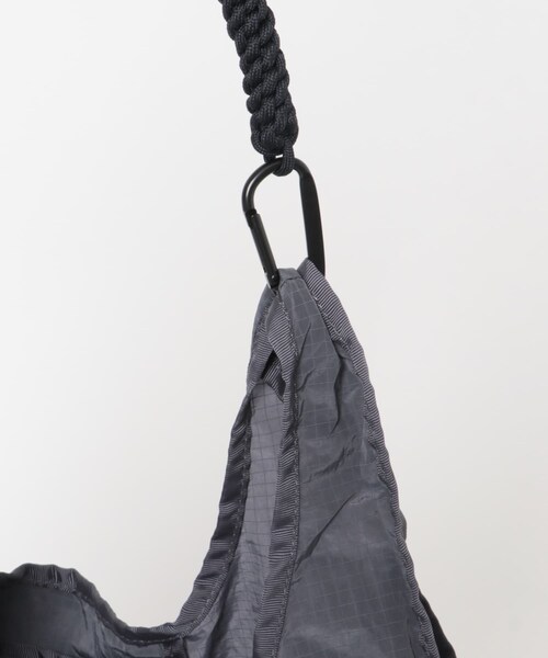 URBAN RESEARCH DOORS(アーバンリサーチドアーズ)の「撥水2WAYパッカブルトート(トートバッグ・メンズ・BLACK/GRAY NAVY/COYOTE・-)」の15枚目の写真