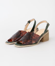 KBF（ケイビーエフ）の「クリアクロスサンダル（サンダル）」