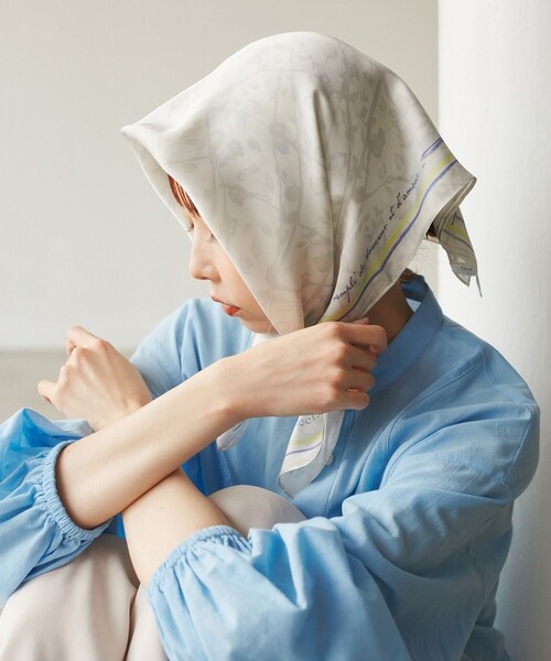 ROPE' PICNIC（ロペピクニック）の「【YOKU MOKU/ヨックモック×ROPE' PICNIC】フラワーグラデーションスカーフ（バンダナ/スカーフ・レディース・キナリ/ブルー系・F）」の11枚目の写真
