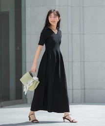 URBAN RESEARCH ROSSO | 『一部WEB限定カラー』フォルムニットVネックワンピース(ワンピース)
