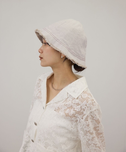 ADAM ET ROPE'(アダムエロペ)の「【J'aDoRe・店舗限定】【La Maison de Lyllis(メゾンドリリス)】TURI ハット(ハット・レディース・ホワイト系/ネイビー系・F)」の5枚目の写真