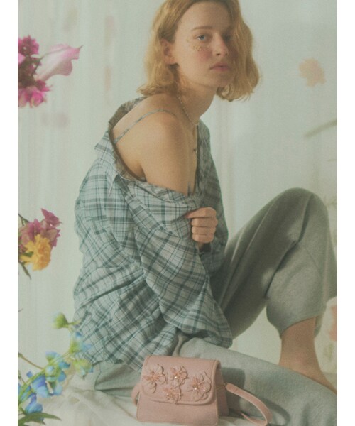 RESEXXY（リゼクシー）の「ルーズオーバーシャツ 【セットアップ着用可能】（シャツ/ブラウス・レディース・ホワイト/ピンク/ブルー・F）」の4枚目の写真