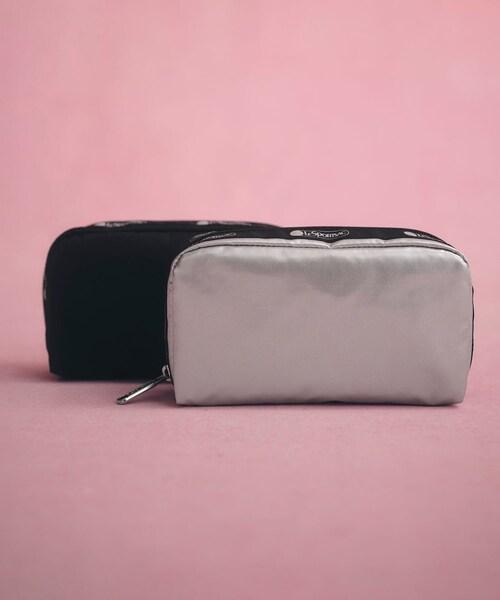 ADAM ET ROPE'（アダムエロペ）の「【LeSportsac for ADAM ET ROPE'】RECTANGULAR COSMETIC (SHINE/SOLID)（ポーチ・レディース・シルバー・F）」の3枚目の写真