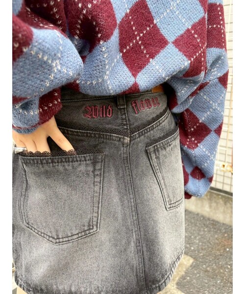 EVRIS（エヴリス）の「【RUNWAY channel/新宿店限定】レースグラフィックデニムミニスカート（デニムスカート・レディース・ブラック/ブルー・S/M）」の4枚目の写真