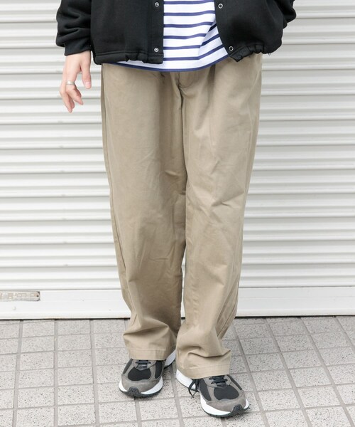 URBAN RESEARCH DOORS(アーバンリサーチドアーズ)の「FORK&SPOON フレンチドリルピグメントチノパンツ(チノパンツ・メンズ・BEIGE/INKBLACK・4/5)」の21枚目の写真