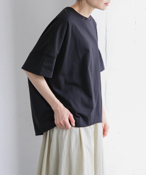 URBAN RESEARCH DOORS(アーバンリサーチドアーズ)の「FORK&SPOON コクーンショートスリーブTシャツ(Tシャツ/カットソー・レディース・OFF/BLACK/PURPLE・1)」の2枚目の写真