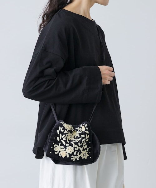 かぐれ（カグレ）の「Khadi&co　VELVET FLAP Shoulder Bag（ショルダーバッグ・レディース・BK・Free）」の3枚目の写真