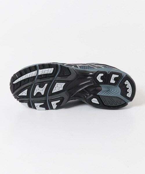 URBAN RESEARCH(アーバンリサーチ)の「ASICS GEL-NIMBUS 10.1(スニーカー・メンズ・021 IRON・26/26.5/27/27.5/28/28.5/29/29.5/30.5)」の9枚目の写真