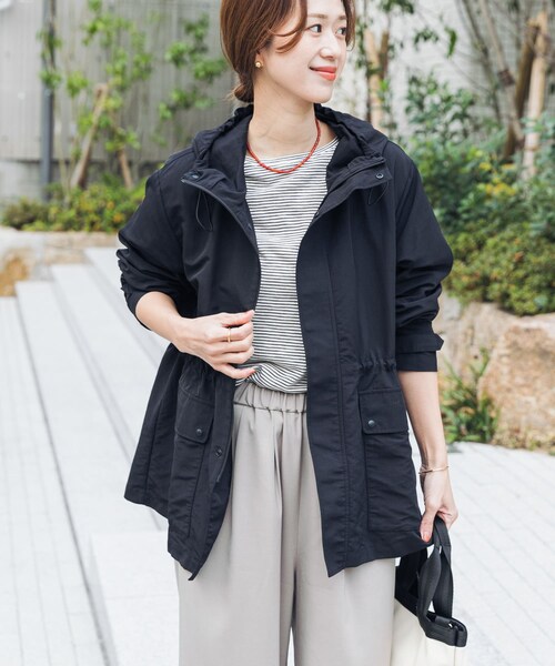 URBAN RESEARCH DOORS（アーバンリサーチドアーズ）の「『WEB/一部店舗限定カラー』ナイロンマウンテンパーカー（マウンテンパーカー・レディース・L.BEIGE/LIME/NAVY/BLACK・S/M）」の8枚目の写真