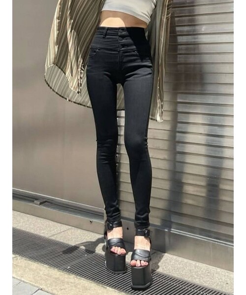 830717697_1