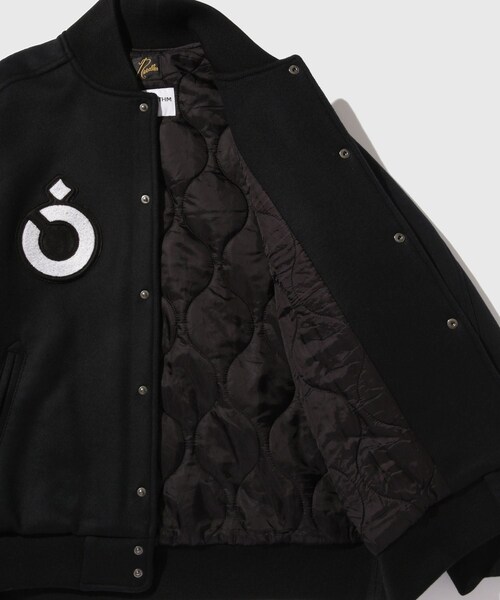 ADAM ET ROPE'（アダムエロペ）の「【NOMA RHYTHM TEXTILE/ノーマリズム テキスタイル】Noma x Needles Patch Varsity Jacket（スタジャン・メンズ・ブラック/ブラック系・2/3）」の15枚目の写真