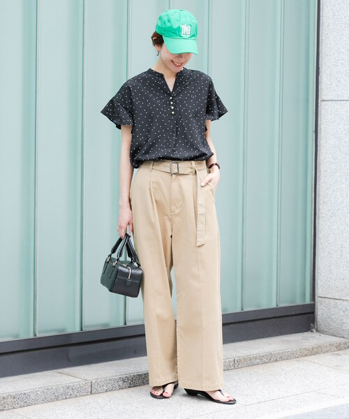 URBAN RESEARCH(アーバンリサーチ)の「フレンチスリーブスキッパーブラウス(シャツ/ブラウス・レディース・OFF WHITE/BLACK DOT/SAX・Free)」の20枚目の写真