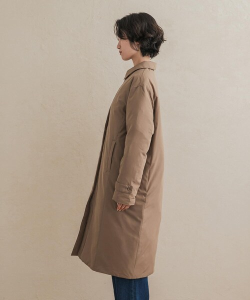 URBAN RESEARCH DOORS(アーバンリサーチドアーズ)の「ステッチレスライトダウンロングコート(テーラードジャケット・レディース・BLACK/KHK.BEG・Free)」の21枚目の写真