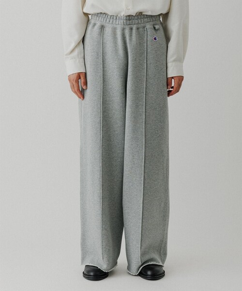 ADAM ET ROPE'（アダムエロペ）の「《別注》【Champion/チャンピオン】WIDE SWEAT PANTS（その他パンツ・メンズ・ブラック/グレー/ライトグレー・L/M/S/XL）」の19枚目の写真
