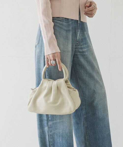 URBAN RESEARCH(アーバンリサーチ)の「レザーハンドバッグ(ハンドバッグ・レディース・OFFWHITE/BLACK/MOCHA・-)」の7枚目の写真