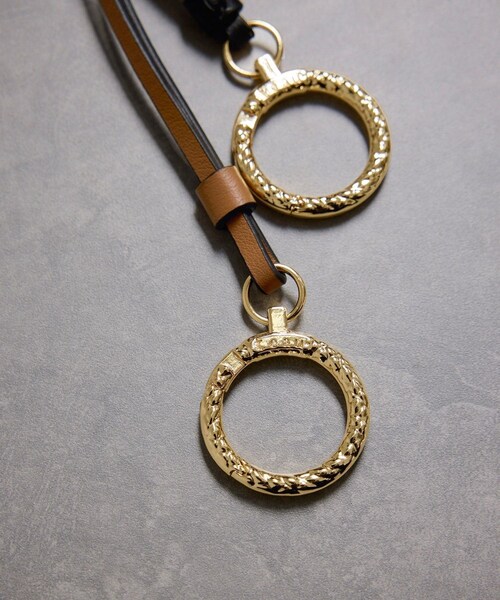 ROPE'（ロペ）の「【teau・牛革】panier rope ring holder（キー/バッグチャーム・サンプラス/メガネホルダー）（チャーム・レディース・ブラック/キャメル・F）」の11枚目の写真