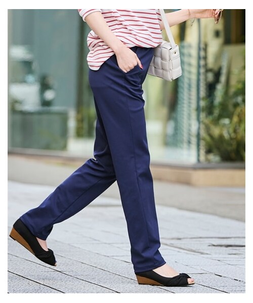 nissen（ニッセン）の「大きいサイズ ７つの優秀を叶える贅沢パンツ（ゆったりヒップ）（選べる２レングス）（吸汗速乾・抗菌防臭・UVカット）（パンツ・レディース・ネイビー/黒/グレージュ・L/LL/3L/4L/5L/6L/8L/10L）」の20枚目の写真