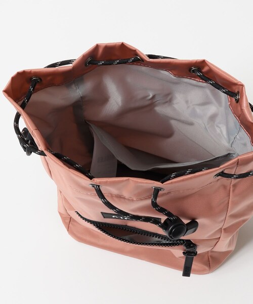 THE GOODLAND MARKET（ザグッドランドマーケット）の「AIGLE　アーバン 巾着バッグ（ハンドバッグ・レディース・NOIR/URBAN/P.PINK・one）」の13枚目の写真