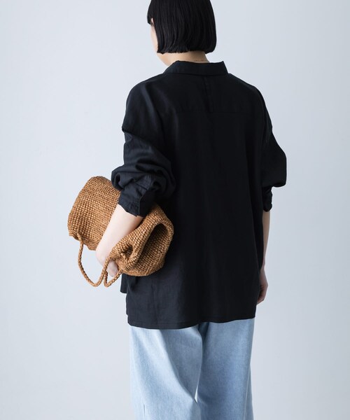 かぐれ（カグレ）の「リネンレギュラーボックスシャツ（シャツ/ブラウス・レディース・OFF/YELLOW/BLACK・Free）」の15枚目の写真