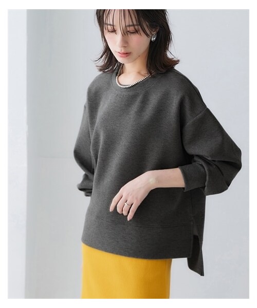 nissen（ニッセン）の「なめらかポンチ素材　サイドスリットプルオーバー（セットアップ可能）＜大きいサイズ有＞（Tシャツ/カットソー・レディース・黒/グレイッシュブルー/杢チャコールグレー/ディープグリーン/モカ/グレイッシュパープル/オフホワイト/グレージュ/パステルレモン・S/M/L/LL/3L/4L/5L/6L/8L/10L）」の4枚目の写真
