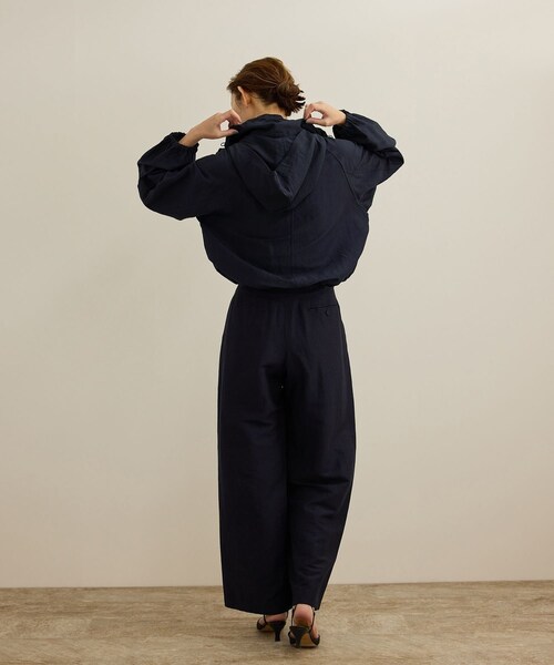 ROPE'(ロペ)の「【洗える】ビスコースリネン ライトマウンテンパーカー/一部セットアップ対応(ブルゾン・レディース・オフホワイト/ネイビー・36/38)」の17枚目の写真