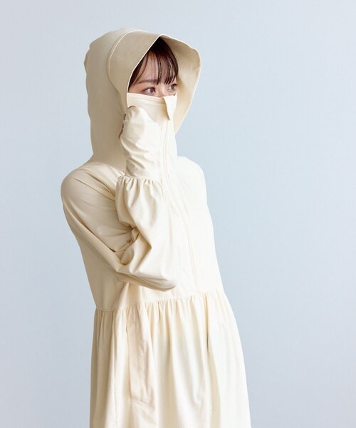 ROPE' PICNIC（ロペピクニック）の「絶対焼けたくないUVパーカー/UVカット・接触冷感（パーカー・レディース・ライトグレー/キナリ/ブルー系・F）」の16枚目の写真