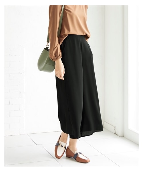 nissen（ニッセン）の「風なびくエアリーシフォンスカート見えワイドパンツ（ゆったりヒップ）＜大きいサイズ有＞（パンツ・レディース・パステルピンク/ライトグリーン/アイスグレー/ロイヤルブルー/黒/ネイビー系ストライプ/ソフトベージュ/テラコッタオレンジ/マラカイトグリーン/シトロンイエロー/黒系ドット/ライラック・L/LL/3L/4L/5L/6L/8L/10L）」の9枚目の写真