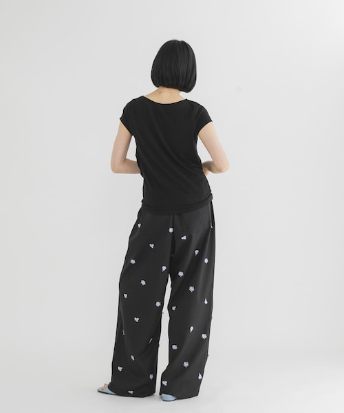 KBF（ケイビーエフ）の「タックドレープTEE（Tシャツ/カットソー・レディース・OFF/BLACK/MELON/CHALK・One）」の19枚目の写真