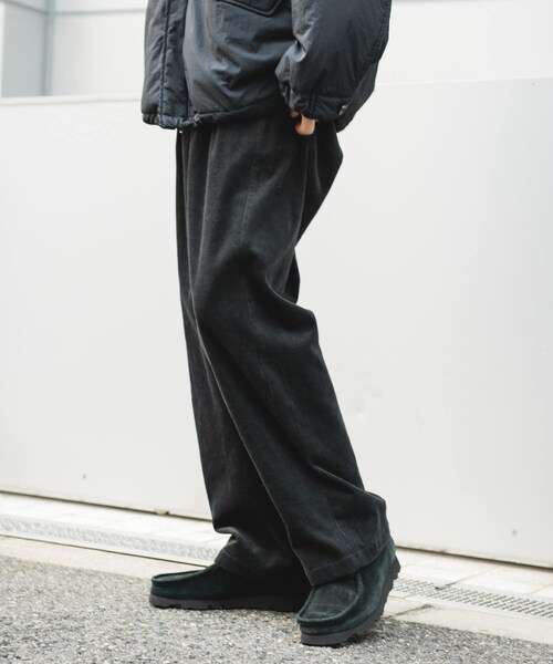 URBAN RESEARCH DOORS（アーバンリサーチドアーズ）の「2タック太畝コーデュロイパンツ（その他パンツ・メンズ・BROWN/CHARCOAL・M/L）」の5枚目の写真
