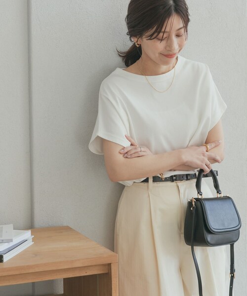 URBAN RESEARCH DOORS(アーバンリサーチドアーズ)の「『UR TECH ひやサラクール』ドライコットンボートネックプルオーバー(Tシャツ/カットソー・レディース・MUSTARD/OFF/PINK/BLUE/NAVY/GRN/TOP GRAY・M)」の13枚目の写真