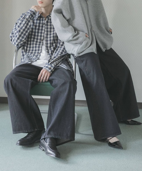 SENSE OF PLACE by URBAN RESEARCH（センスオブプレイスバイアーバンリサーチ）の「『一部WEB限定カラー』『ユニセックス』ヴィンテージライクデニムワイドパンツ（デニムパンツ・メンズ・BLACK/D.INDIGO/L.KHAKI/OW BLACK/ONE WASH・M/L/XL）」の2枚目の写真