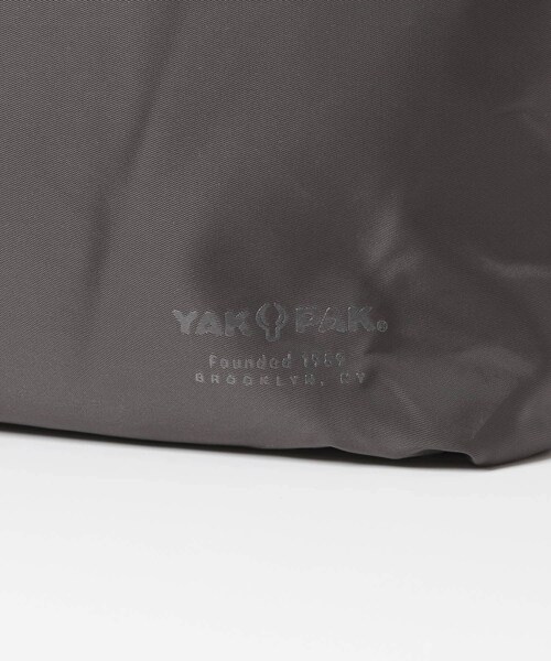 URBAN RESEARCH DOORS（アーバンリサーチドアーズ）の「『別注』YAKPAK×DOORS　SHOULDER BAG（ショルダーバッグ・メンズ・CHARCOAL/BLACK/GREIGE・-）」の15枚目の写真