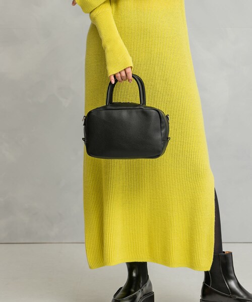 URBAN RESEARCH ROSSO（アーバンリサーチロッソ）の「スクエアボストンバッグ（ボストンバッグ・レディース・BLACK/RED・-）」の4枚目の写真