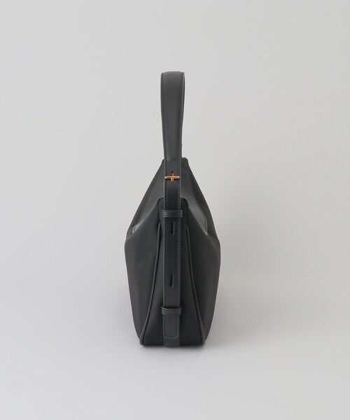 ROPE'（ロペ）の「【E'POR】 C BAG Medium【超軽量】（ハンドバッグ・レディース・ブラック/オフホワイト/カーキ・F）」の5枚目の写真