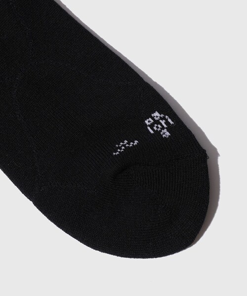 ADAM ET ROPE'(アダムエロペ)の「【BAL/バル】JACQUARD SOLID SOCKS(ソックス/靴下・メンズ・ブラック・F)」の6枚目の写真