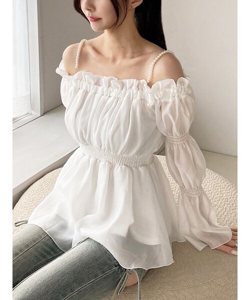 RESEXXY（リゼクシー）の「ボリュームギャザーオフショルブラウス（シャツ/ブラウス・レディース・ホワイト/ブラック/ピンク・F）」の2枚目の写真