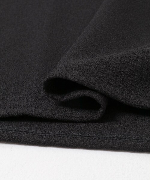 URBAN RESEARCH ROSSO（アーバンリサーチロッソ）の「Vネックジョーゼットプルオーバー（Tシャツ/カットソー・レディース・WHITE/BLACK・FREE）」の16枚目の写真