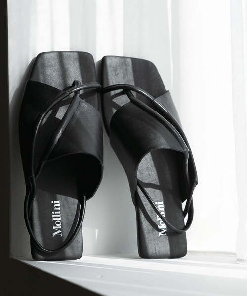 URBAN RESEARCH ROSSO（アーバンリサーチロッソ）の「Mollini　クロスフラットサンダル（サンダル・レディース・BLACK/WHITE・36/37/38）」の13枚目の写真