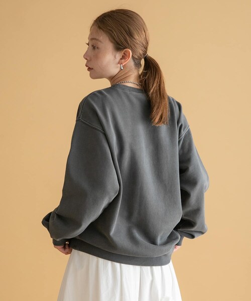 URBAN RESEARCH Sonny Label（アーバンリサーチサニーレーベル）の「GEM SPORTSWEAR　クルーネックロゴスウェット（スウェット・レディース・スミクロ/オートミール/ネイビー・M/L）」の7枚目の写真