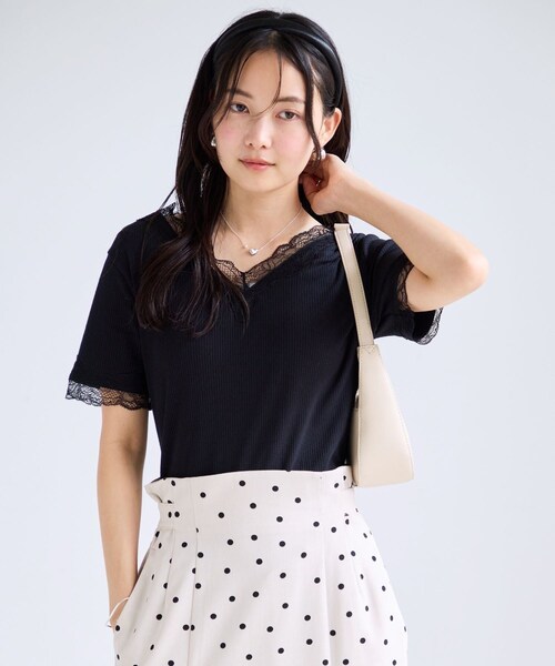 VIS（ビス）の「レーストリムVネックTシャツ/汗ジミ加工（Tシャツ/カットソー・レディース・ブラック/ライトグレー/オフホワイト・F）」の15枚目の写真