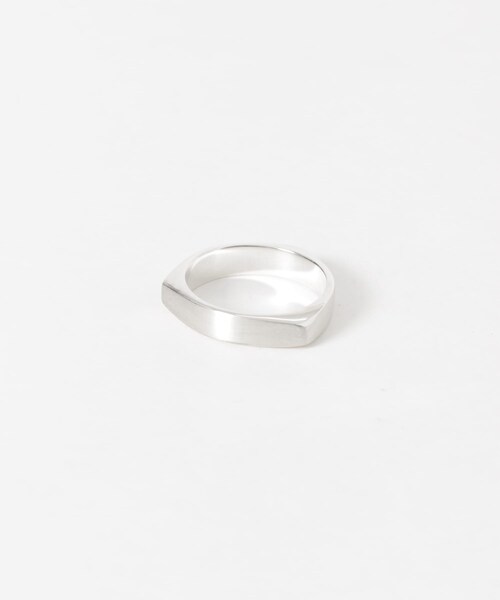 URBAN RESEARCH(アーバンリサーチ)の「XOLO Triangle 3D Ring with HL(リング・メンズ・SILVER・L)」の4枚目の写真