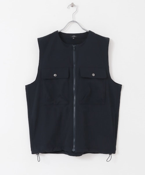 ITEMS URBANRESEARCH(アイテムズ アーバンリサーチ)の「撥水×ストレッチ ナイロンノーカラーベスト(ベスト・メンズ・BLK/NVY・M/L)」の2枚目の写真