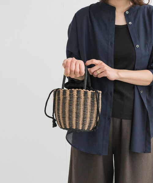 URBAN RESEARCH DOORS（アーバンリサーチドアーズ）の「巾着カゴバッグ（ハンドバッグ・レディース・BLACK/GRAGE・one）」の4枚目の写真