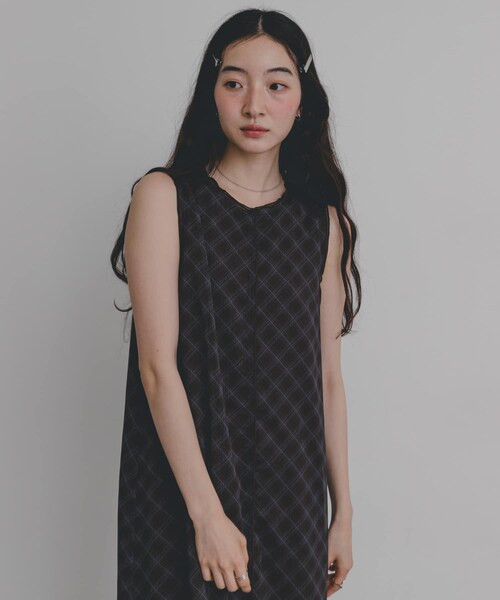 SENSE OF PLACE by URBAN RESEARCH(センスオブプレイスバイアーバンリサーチ)の「チェックシアーナローワンピース(ワンピース・レディース・BLACK/BROWN/BEIGE・One/COMPACT)」の12枚目の写真