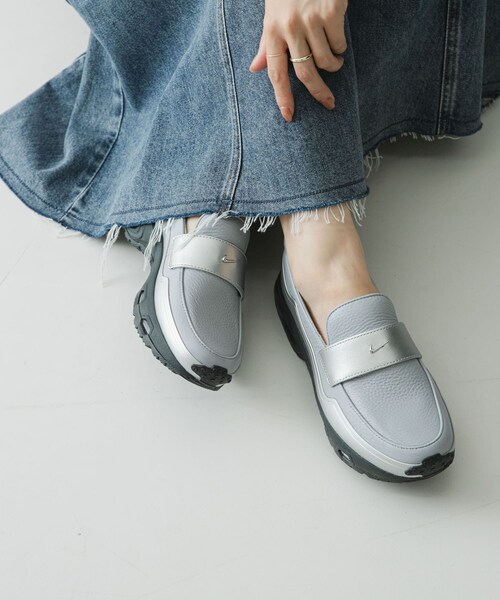URBAN RESEARCH(アーバンリサーチ)の「NIKE エア マックス フェノメナ(スニーカー・レディース・C M SILVER・23.5/24/24.5/25)」の3枚目の写真