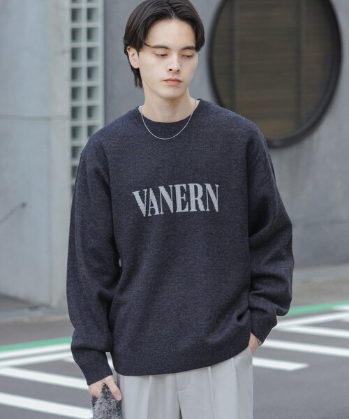 SENSE OF PLACE by URBAN RESEARCH（センスオブプレイスバイアーバンリサーチ）の「ロゴグラフィッククルーネックニット（ニット/セーター・メンズ・BLACK/BROWN/GREIGE・M/L）」の5枚目の写真