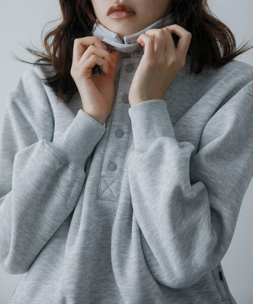 URBAN RESEARCH(アーバンリサーチ)の「DAIWA PIER39 Ws TECH SWEAT SNAP PULLOVER(スウェット・レディース・BLACK/H GRAY・FREE)」の5枚目の写真